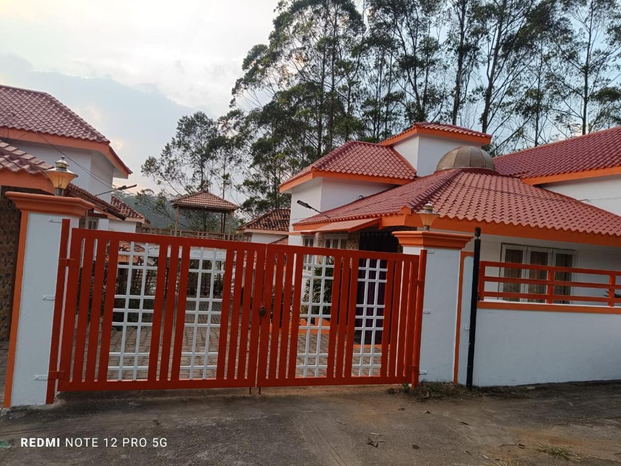 Snow White Home,Bedford Road, Yercaud Εξωτερικό φωτογραφία